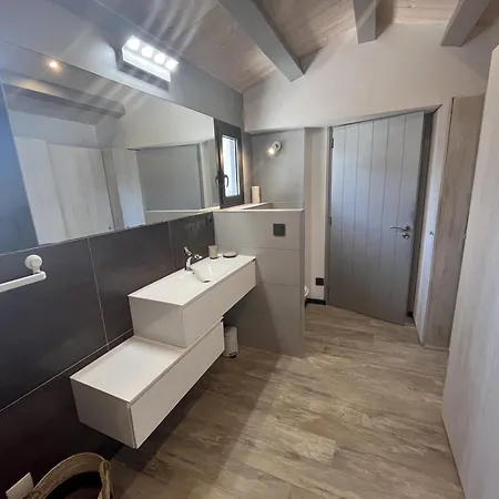 La Des Vignes Au Coeur De *